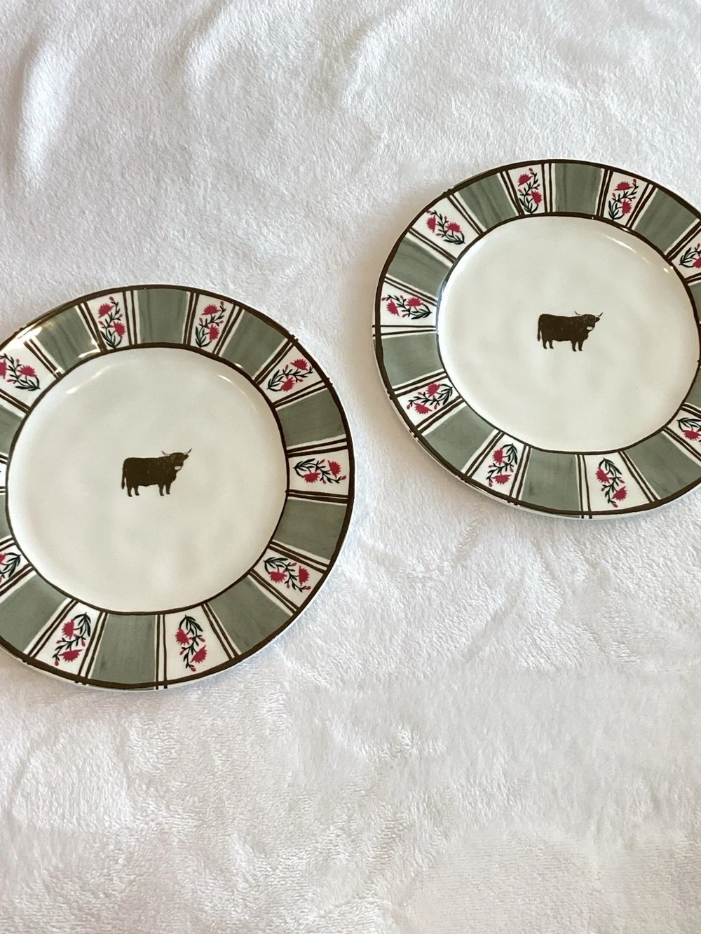 Anthropologie Mille Stoneware Plate Dessert New Farm Highland Cow 8.25” Set of 4